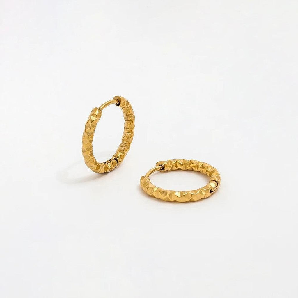 muun studios Nina Tekstureret Øreringe - 18 mm - 18K Guldbelagt Earring 18K Gold Plated