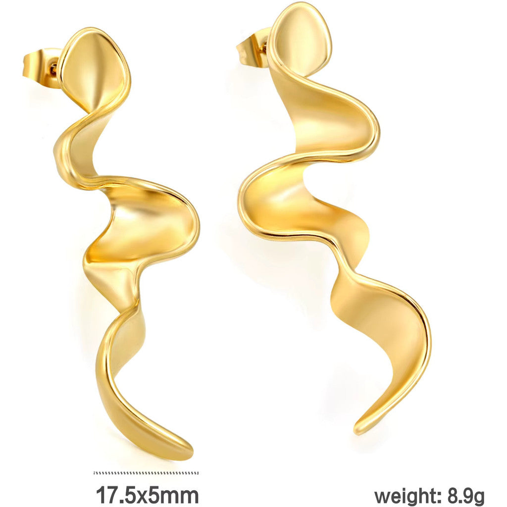 muun studios Swirl Elsa Stud 18k Earring