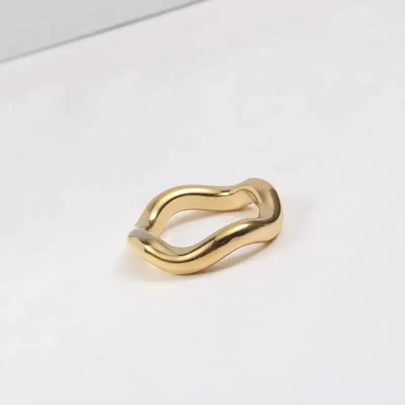 Bølget Wavy Tynd Ring 18K Guldbelagt - muun studios